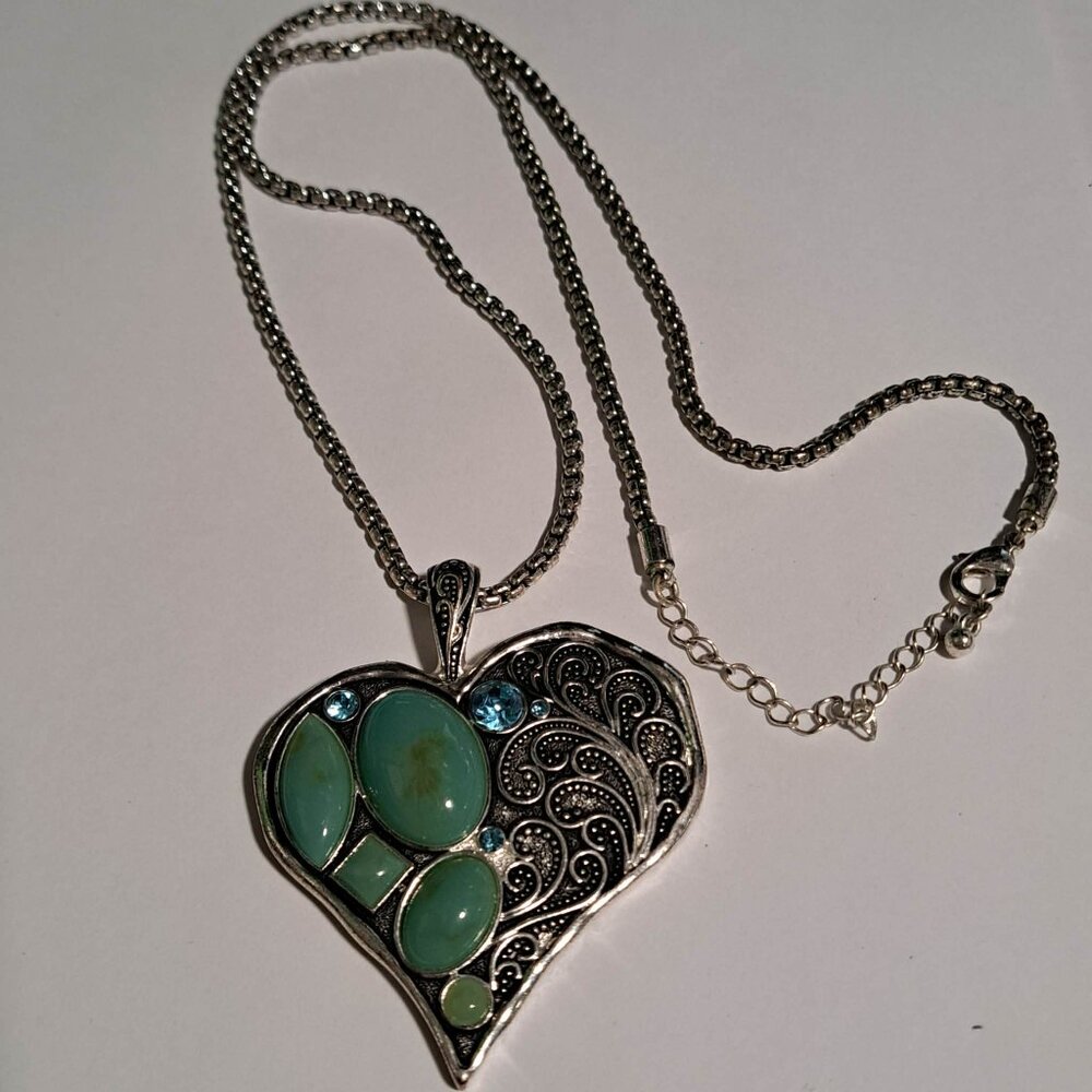 Large heart pendant silver tone necklace with turquoise color stones / beads